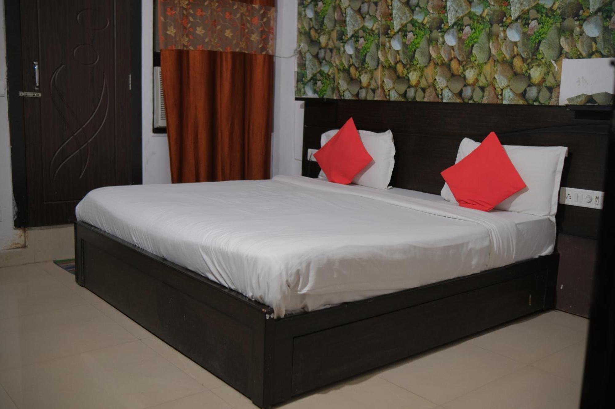 Hotel Quality Time Udaipur Exterior photo