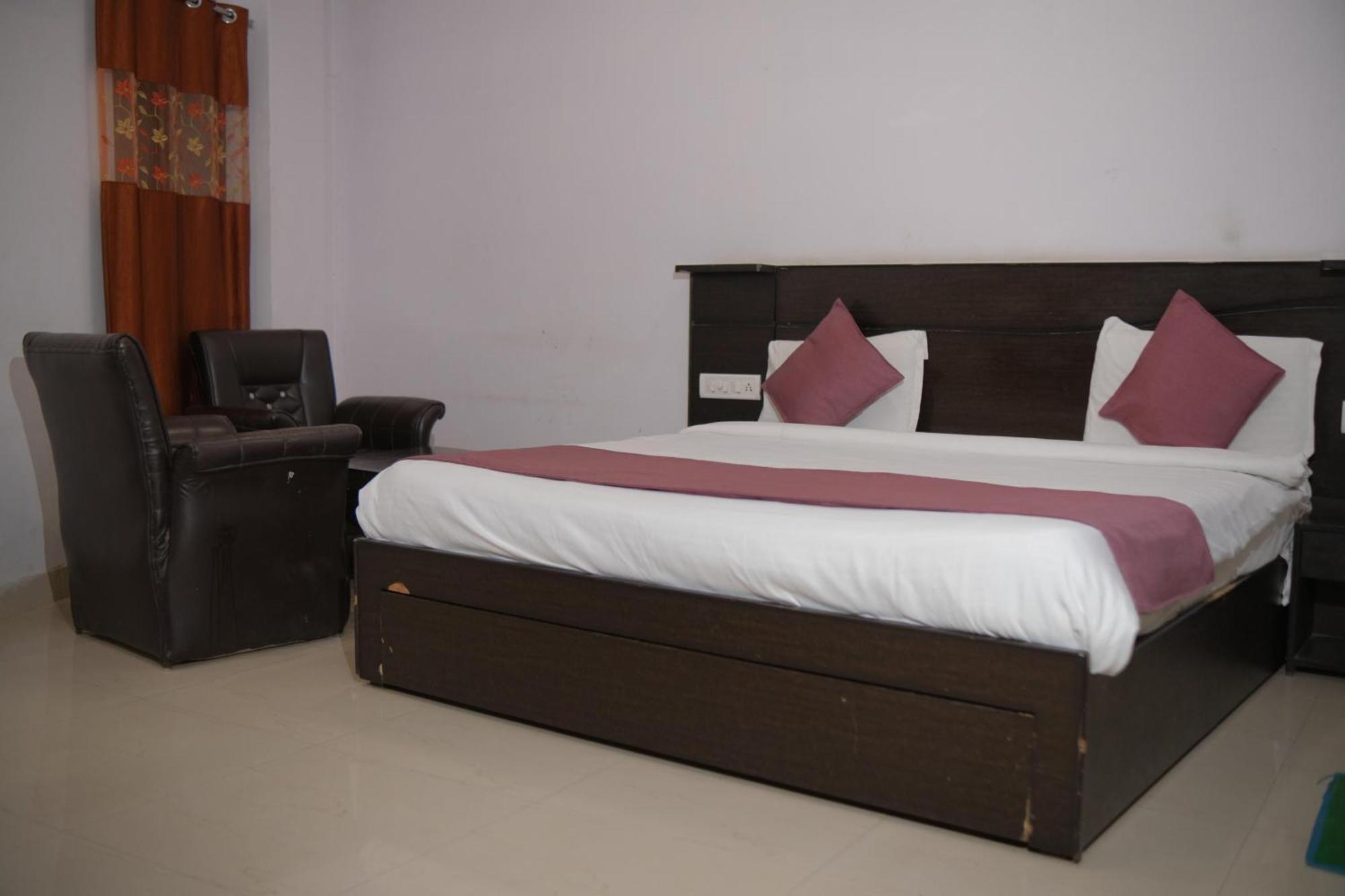 Hotel Quality Time Udaipur Exterior photo