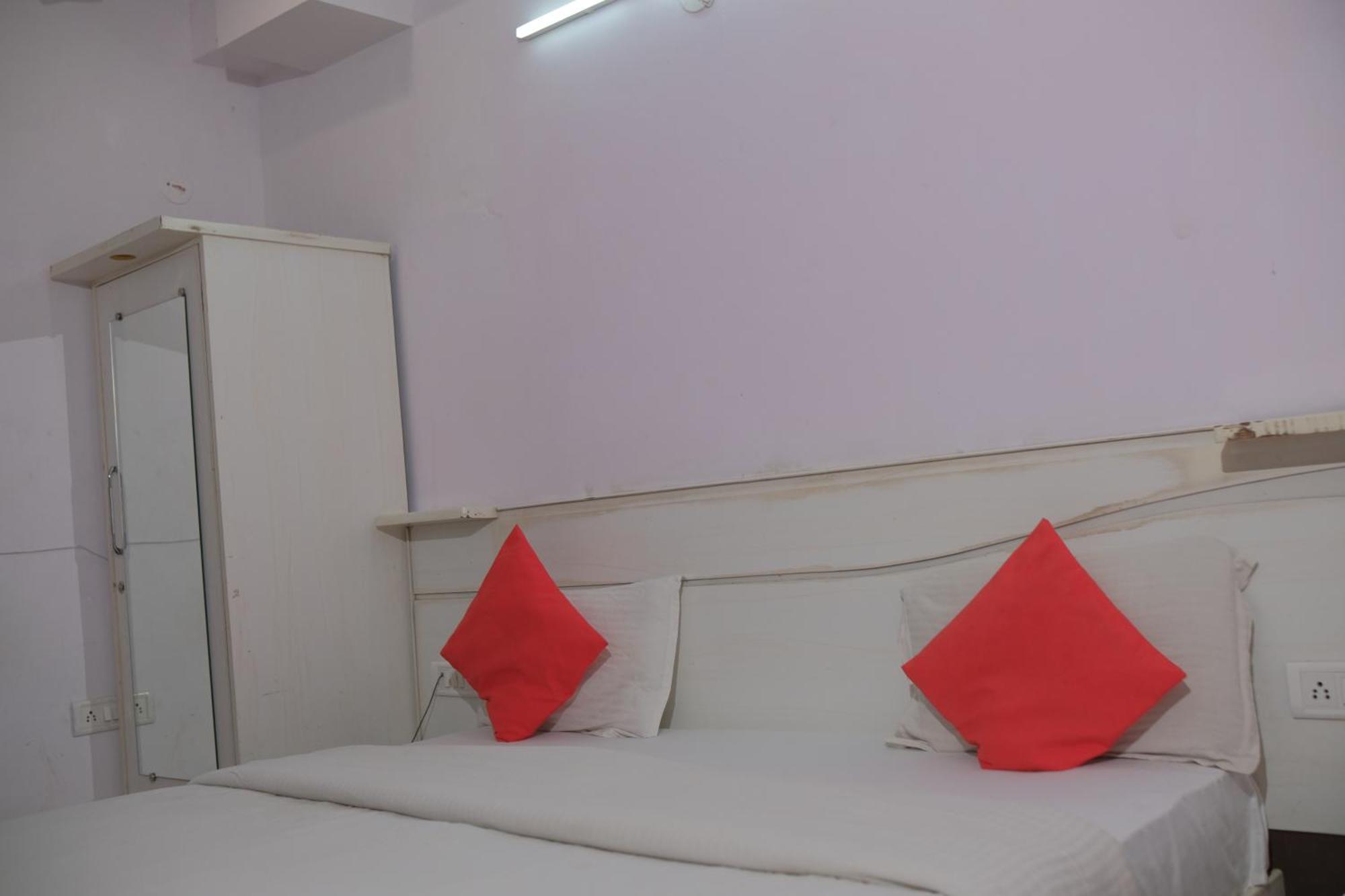 Hotel Quality Time Udaipur Exterior photo
